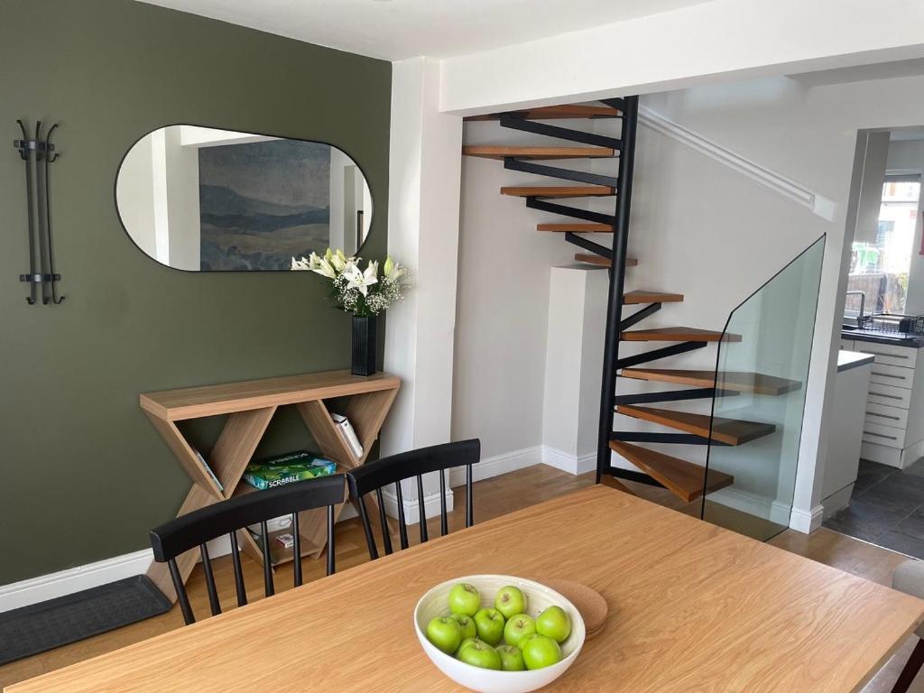2 Bedroom House In Central Windsor - The Town Luaran gambar