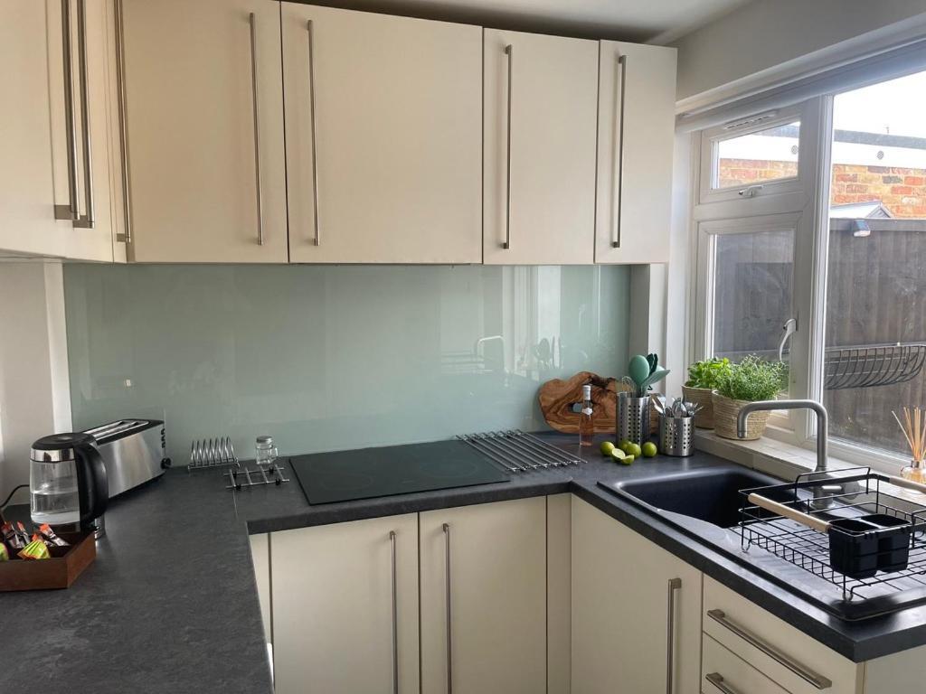 2 Bedroom House In Central Windsor - The Town Luaran gambar